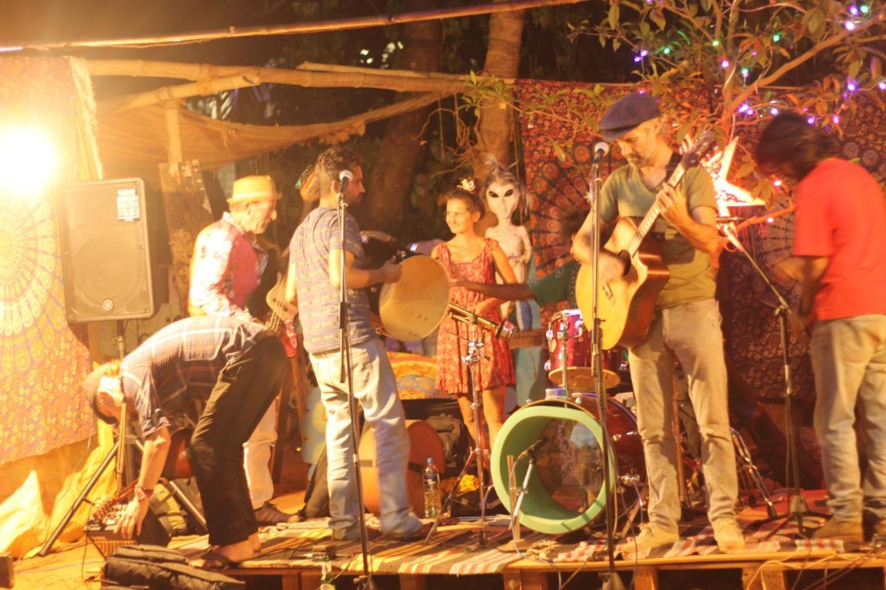 Namahstay Eco Hostel & Coworking & Art Community Space Arambol Bagian luar foto
