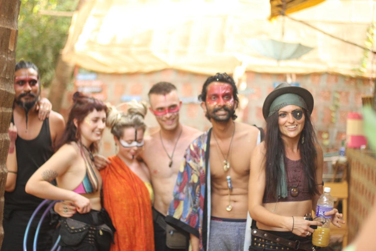 Namahstay Eco Hostel & Coworking & Art Community Space Arambol Bagian luar foto